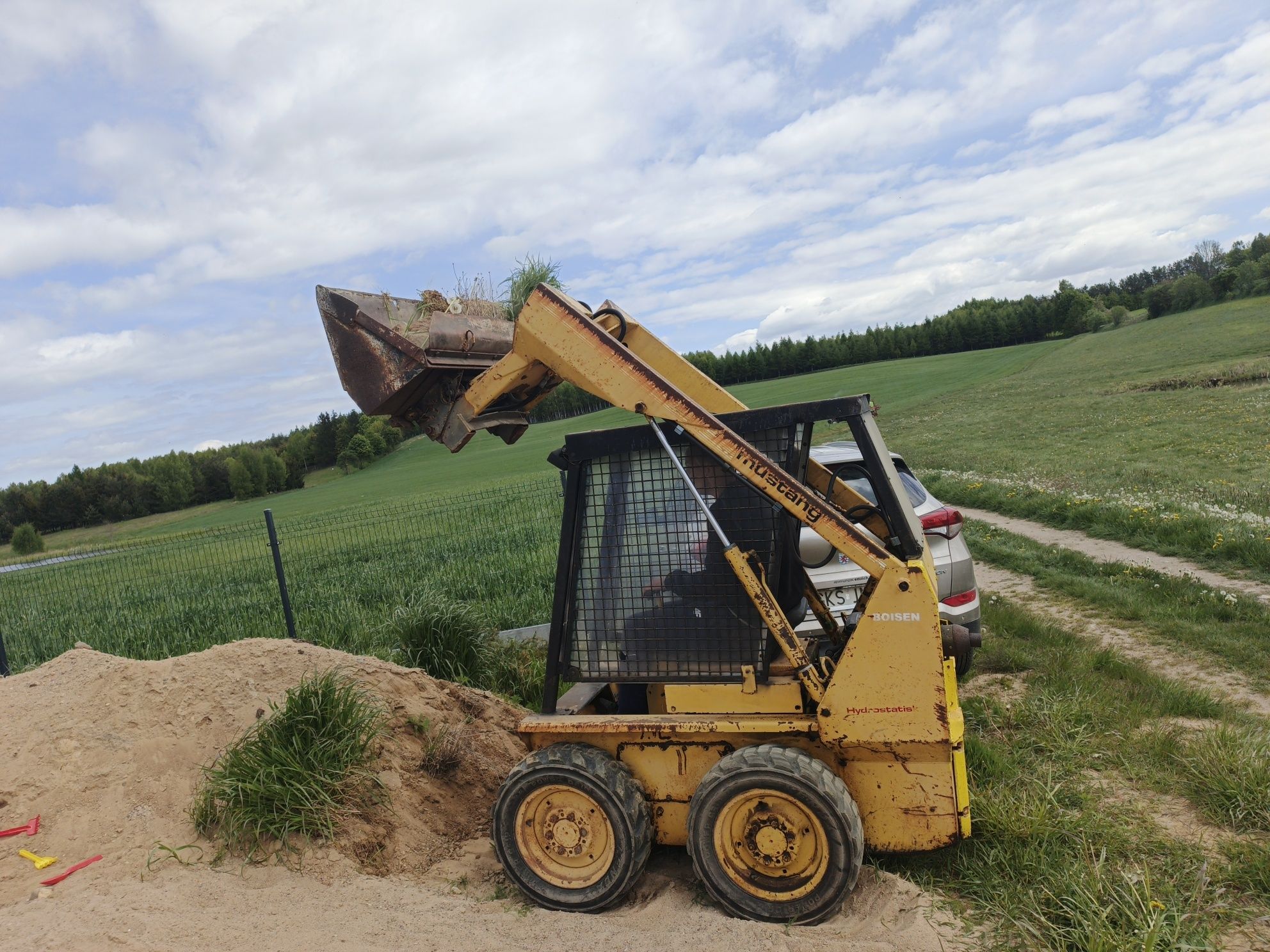 mini ładowarka miniładowarka mustang ( case bob cat gehl Belle bobcat
