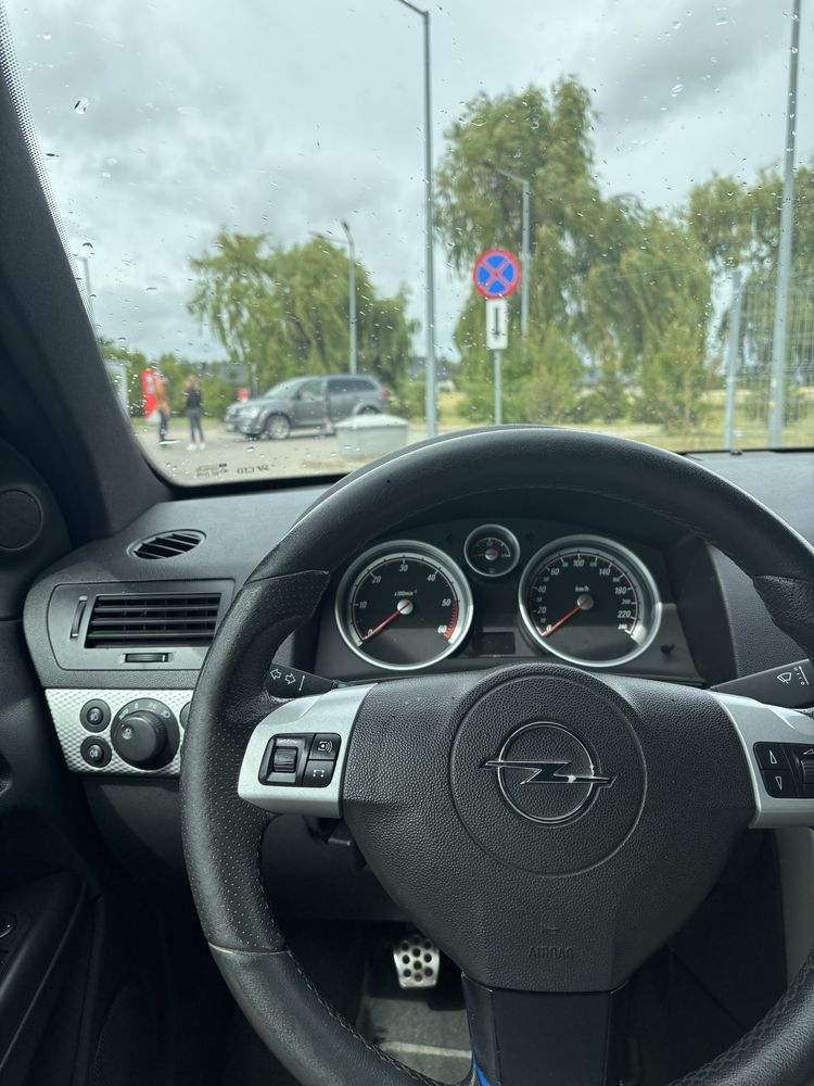 Opel astra ||| GTC 1.9