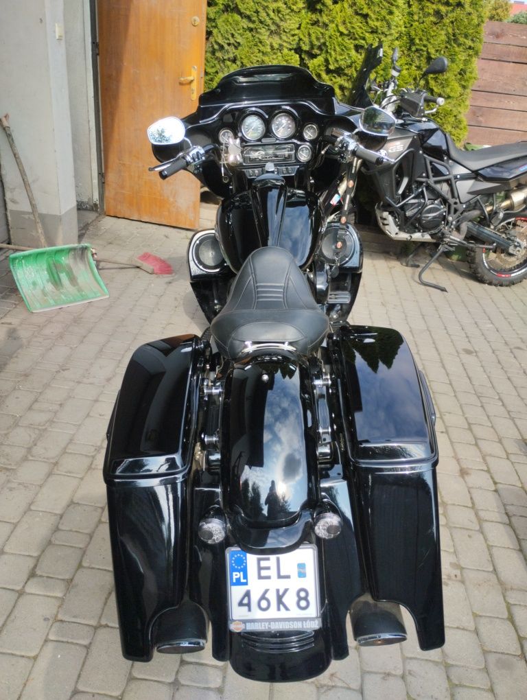 Harley street glide road king electra błotnik tylny LED kufry