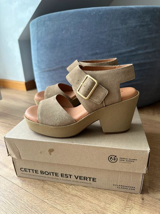 Sandały na obcasie, platforma 38 beżowe Clarks