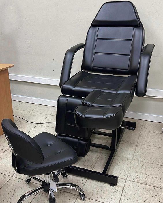 Педикюрне крісло кушетка акція