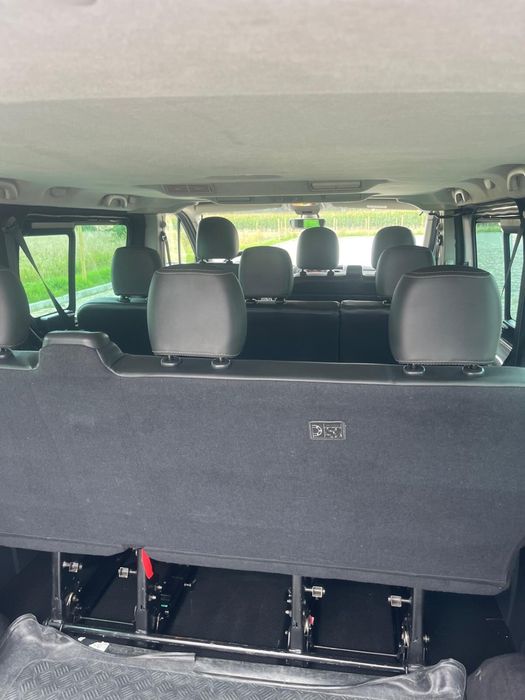 Opel VIVARO 9 osobowy