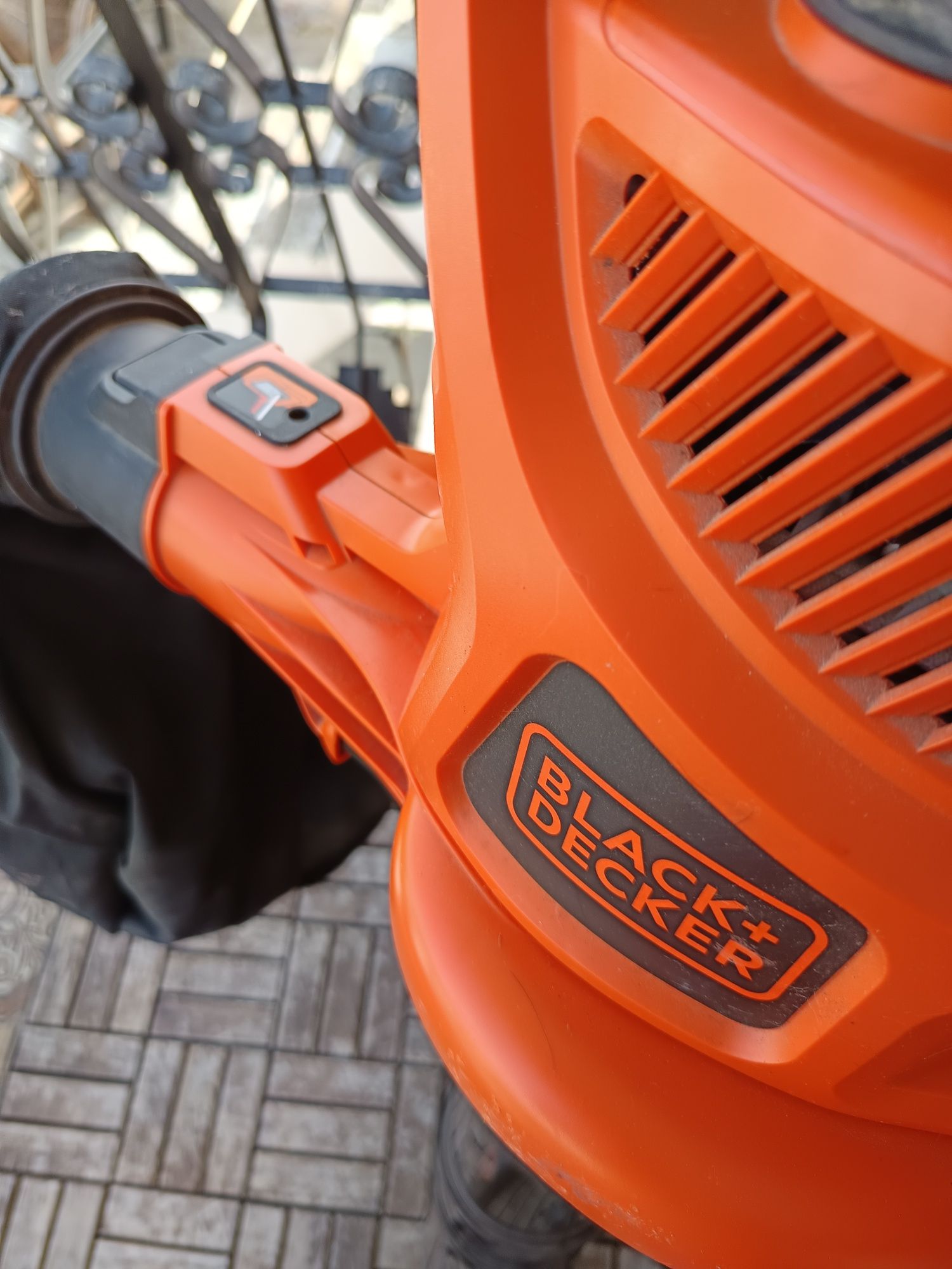 Black & Decker Soprador de Folhas GW3030