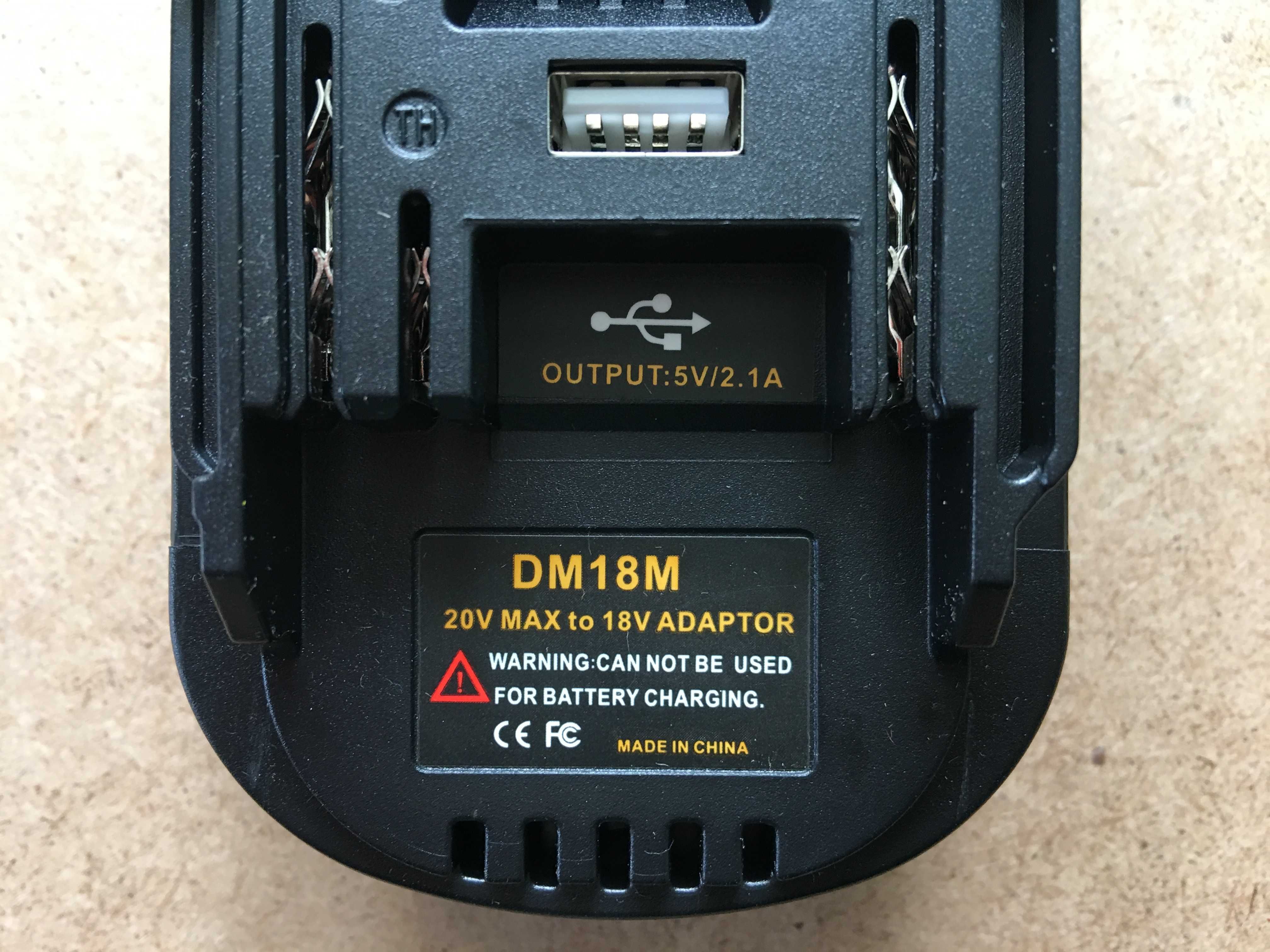 Адаптер акумулятора Makita 18V, DM18M з USB. Переходник, перехідник