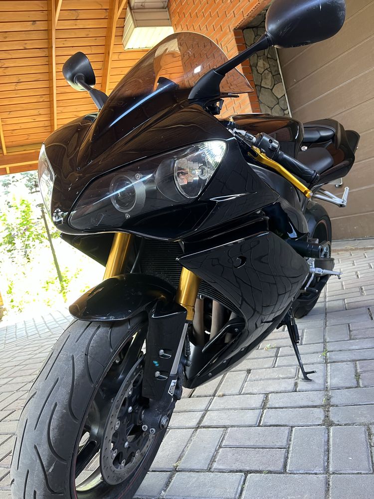 Yamana Модель: YZF-R1