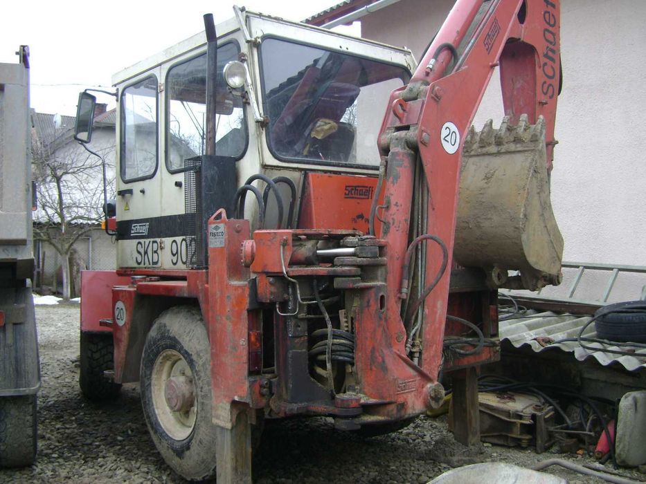 Продам екскаватор Shaeff SKB 902