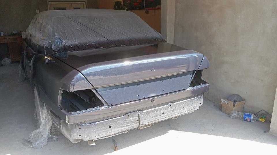 Mercedes-Benz W124 E200