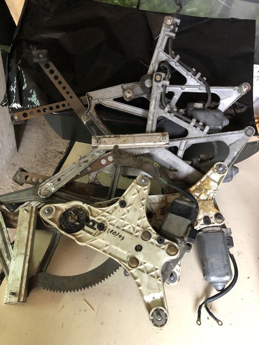 Mercedes 190 (Vário material)