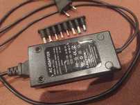 AC ADAPTER universal carregador para portátil.