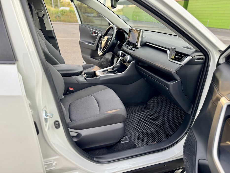 Toyota Rav 4 Active Official