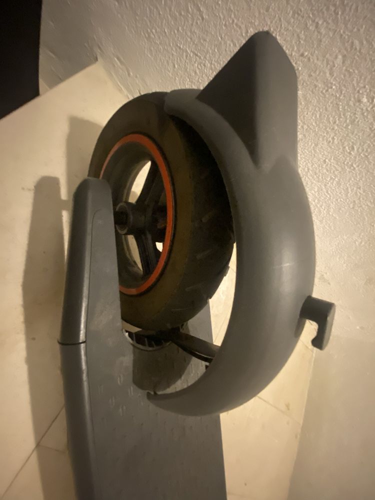 Trotinete Elétrica NAVEE N40