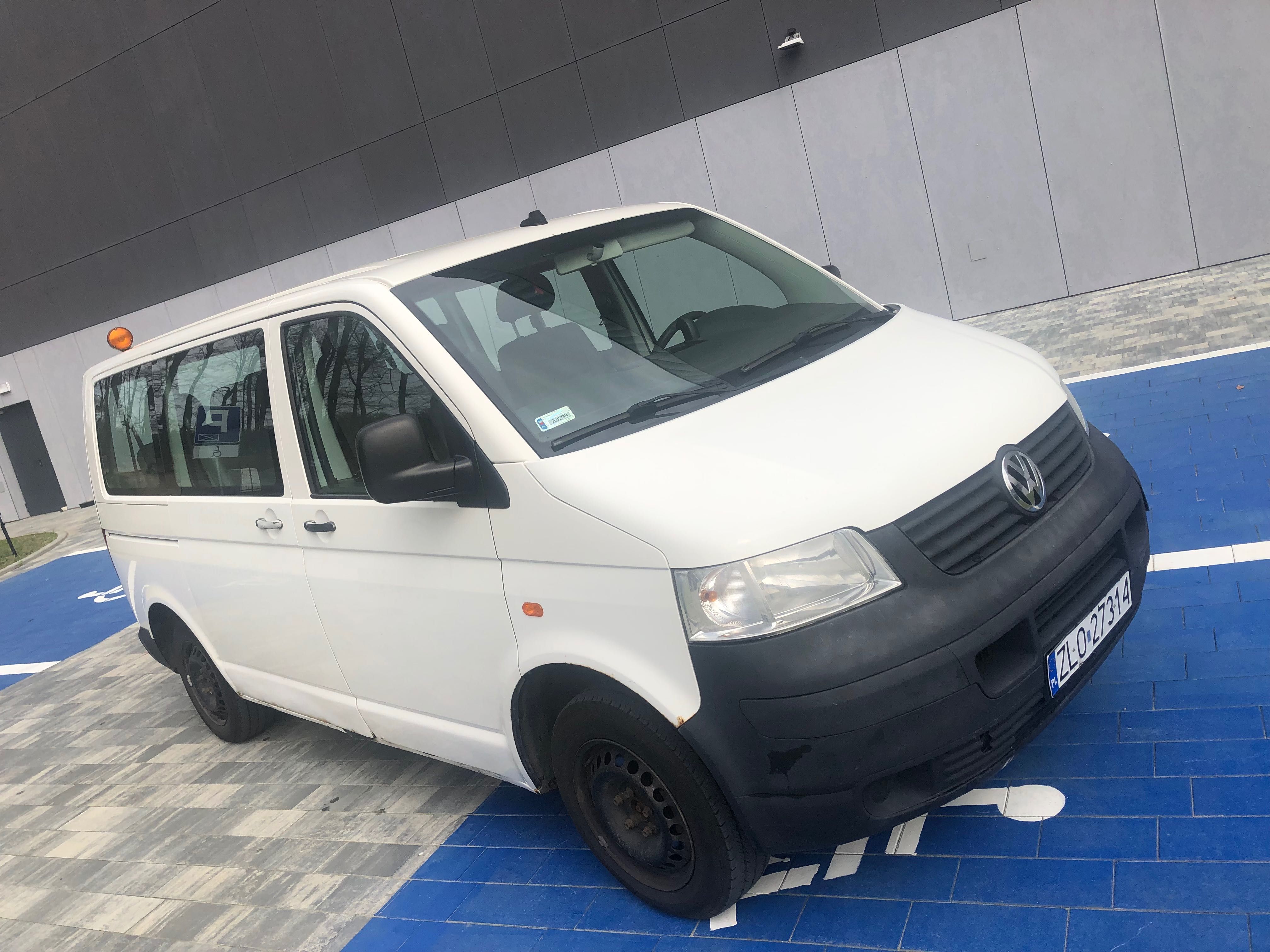 VW Transporter 1.9 Tdi 9 osobowy z klimatyzacją