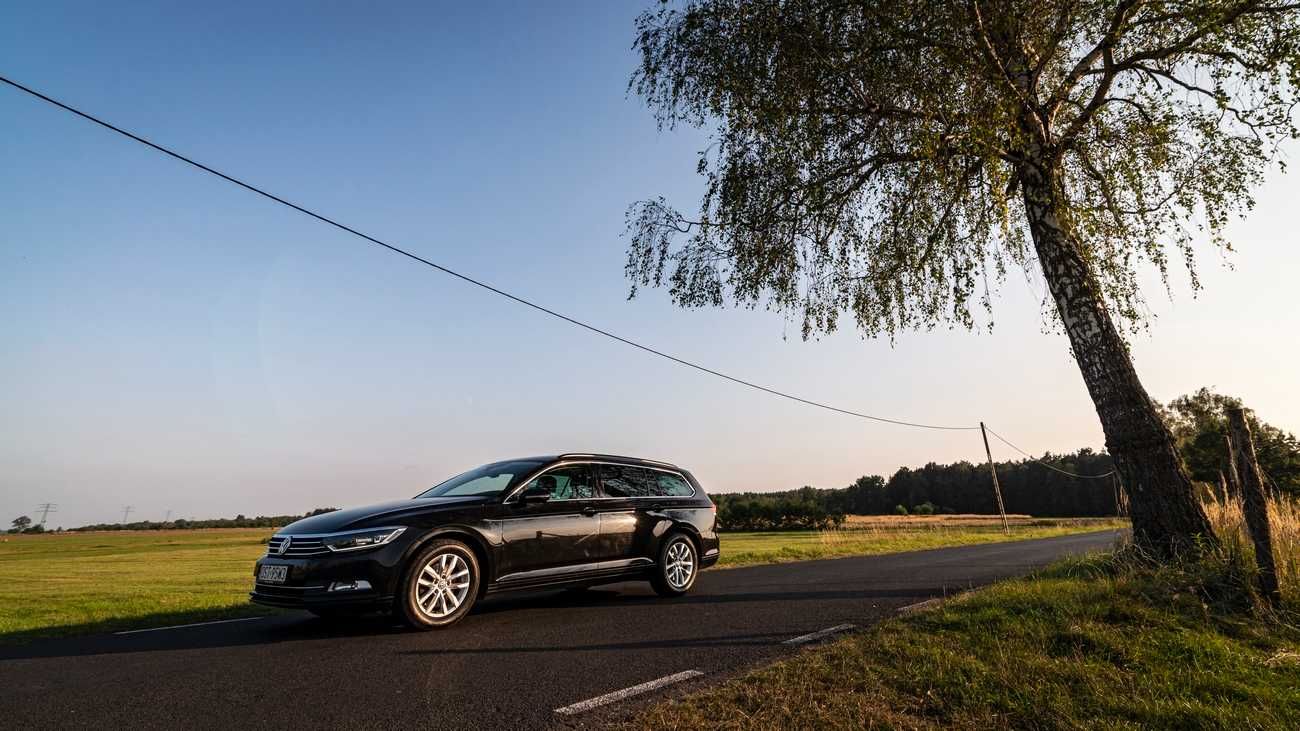 Wynajem pojazdów VW PASSAT B8 Bogate wyposażenie 2.0 TDI 150KM