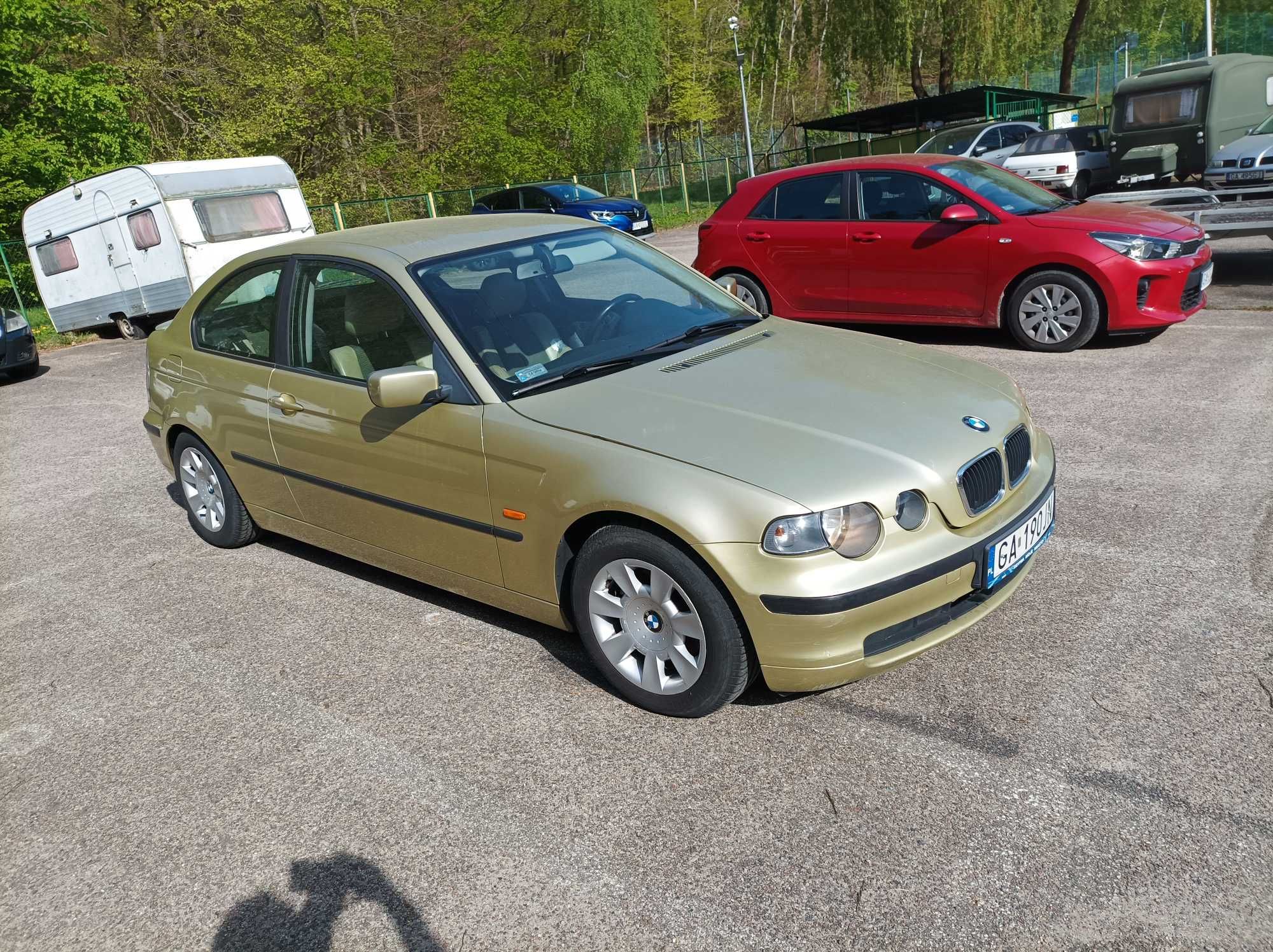 BMW 3 compsct 2003r krajowy zloty metalik