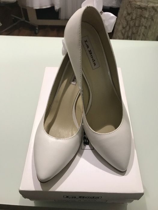 Buty ślubne NOWE r.38 skórzane czółenka szpilki botki szpileczki