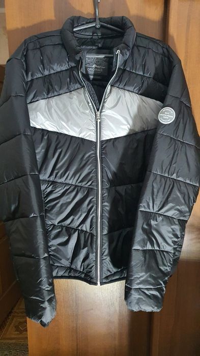 Чоловіча куртка Jack Jones.