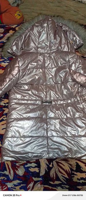 Пальто зимове для дівчинки дуже тепле стан гарний.