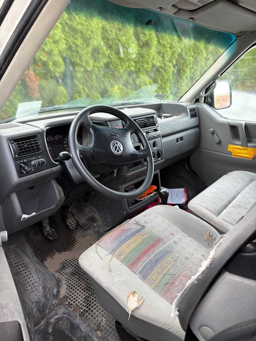 Sprzedam samochód VW T4 2,5TDi 9 osobowy