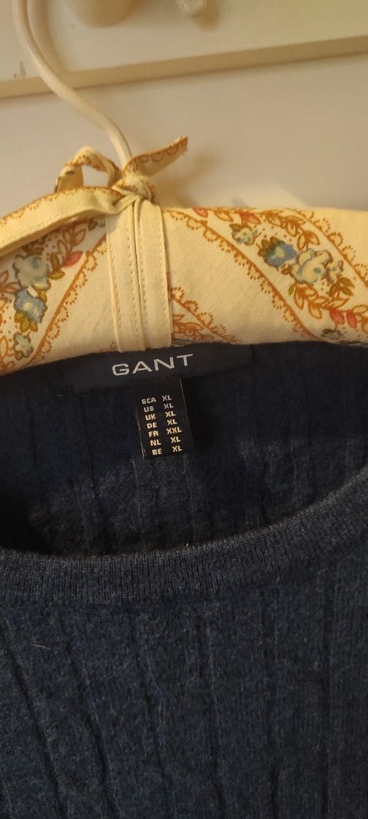 Wełniany sweter Gant. Rozmiar L/XL