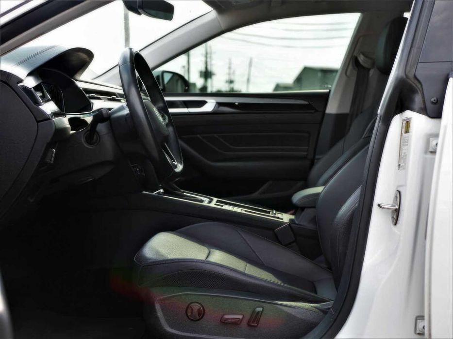 Volkswagen Arteon SE      2021