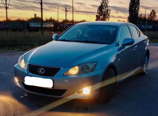 LEXUS IS220D 2.2 210KM