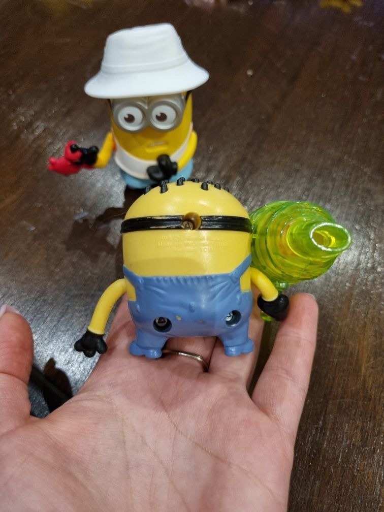 Minionki Kevin i Bob  figurki zabawki interaktywne zestaw paka komplet