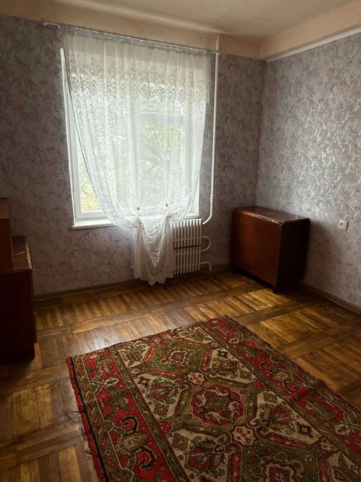 Оренда 4-кімн. квартири Дніпровський р-н, вул.Сергія Синенка