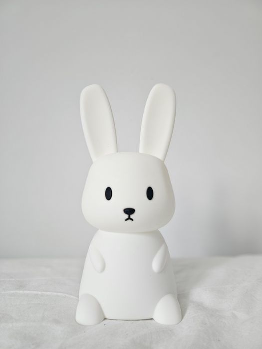 Lampka nocna z pilotem