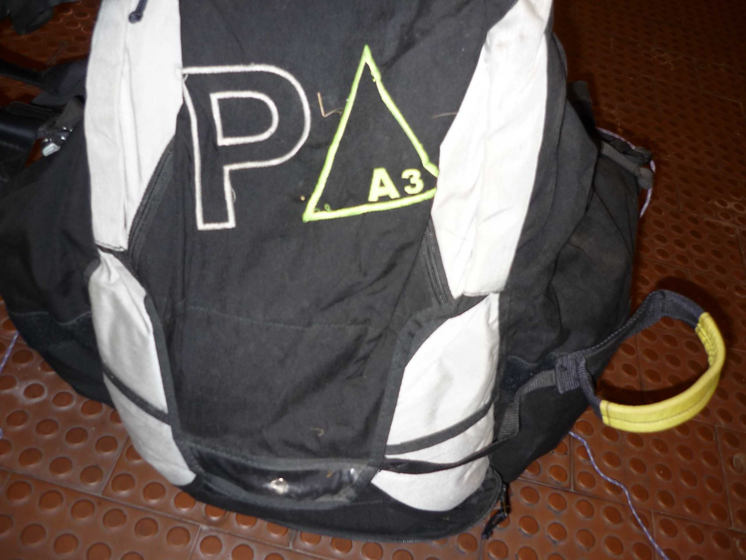 Vendo cadeira voo livre de parapente Paratech A3 páraquedas emergência