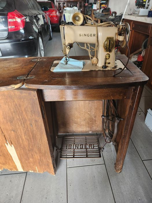 Máquina costura singer eletrica c/ candeeiro