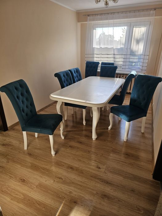 Stół z krzesłami zestaw