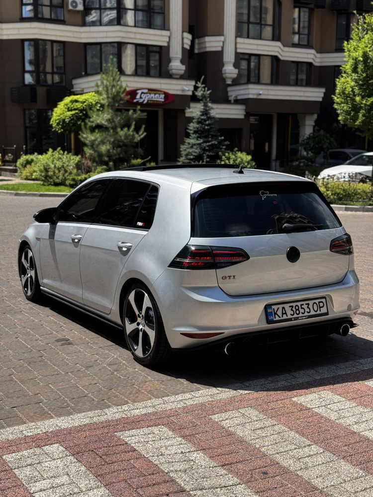 Volkswagen GTI 7.5 2015 год