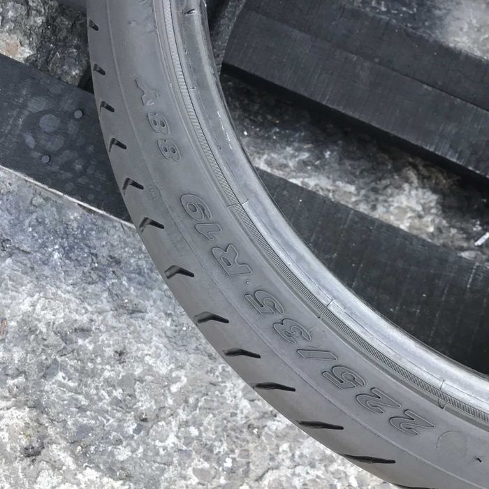 Шини Pirelli P Zero 225/35R19 пара Літні Б/у Оригінал
