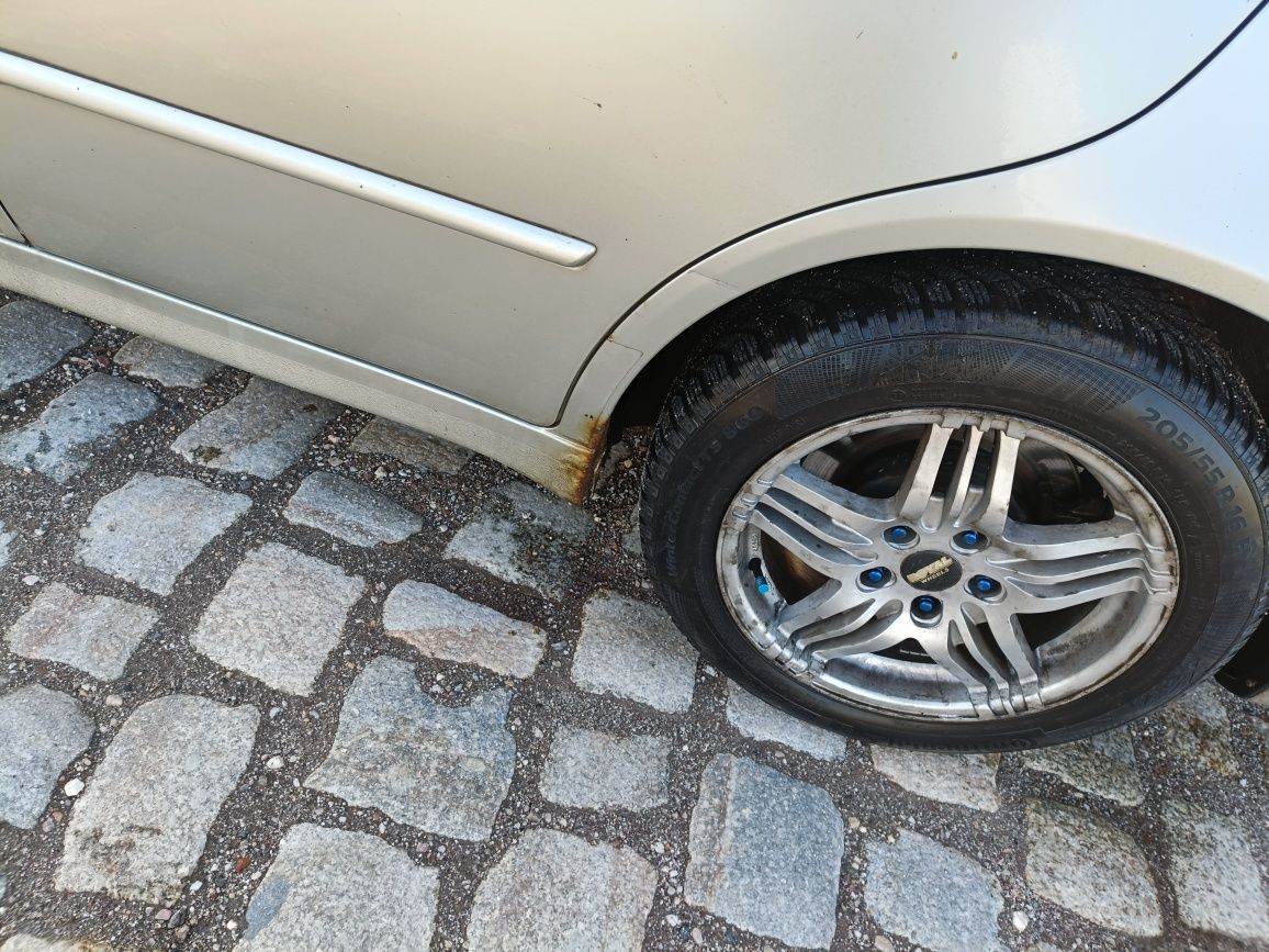 Sprzedam Lexus is 200