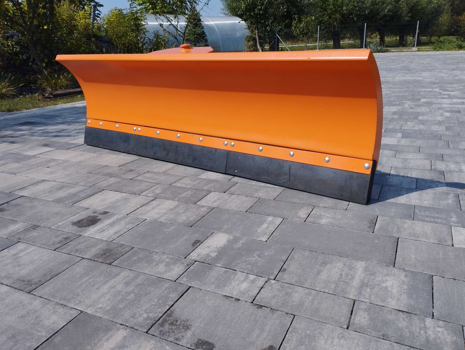 Pług do Śniegu Spych do Ciągnika C360/C30 2M Dostawa Szybka Realizacja