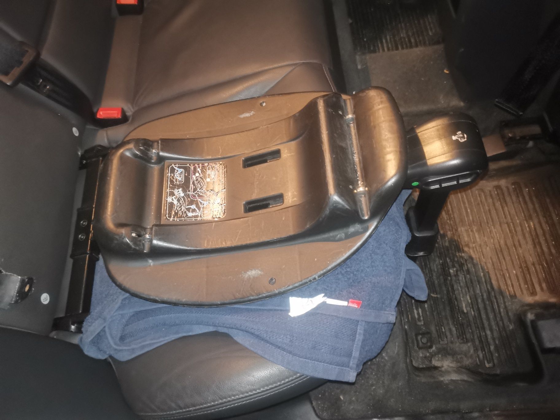 Fotelik samochodowy Kiddy 0-13 kg, z bazą isofix, nie Cybex, britax