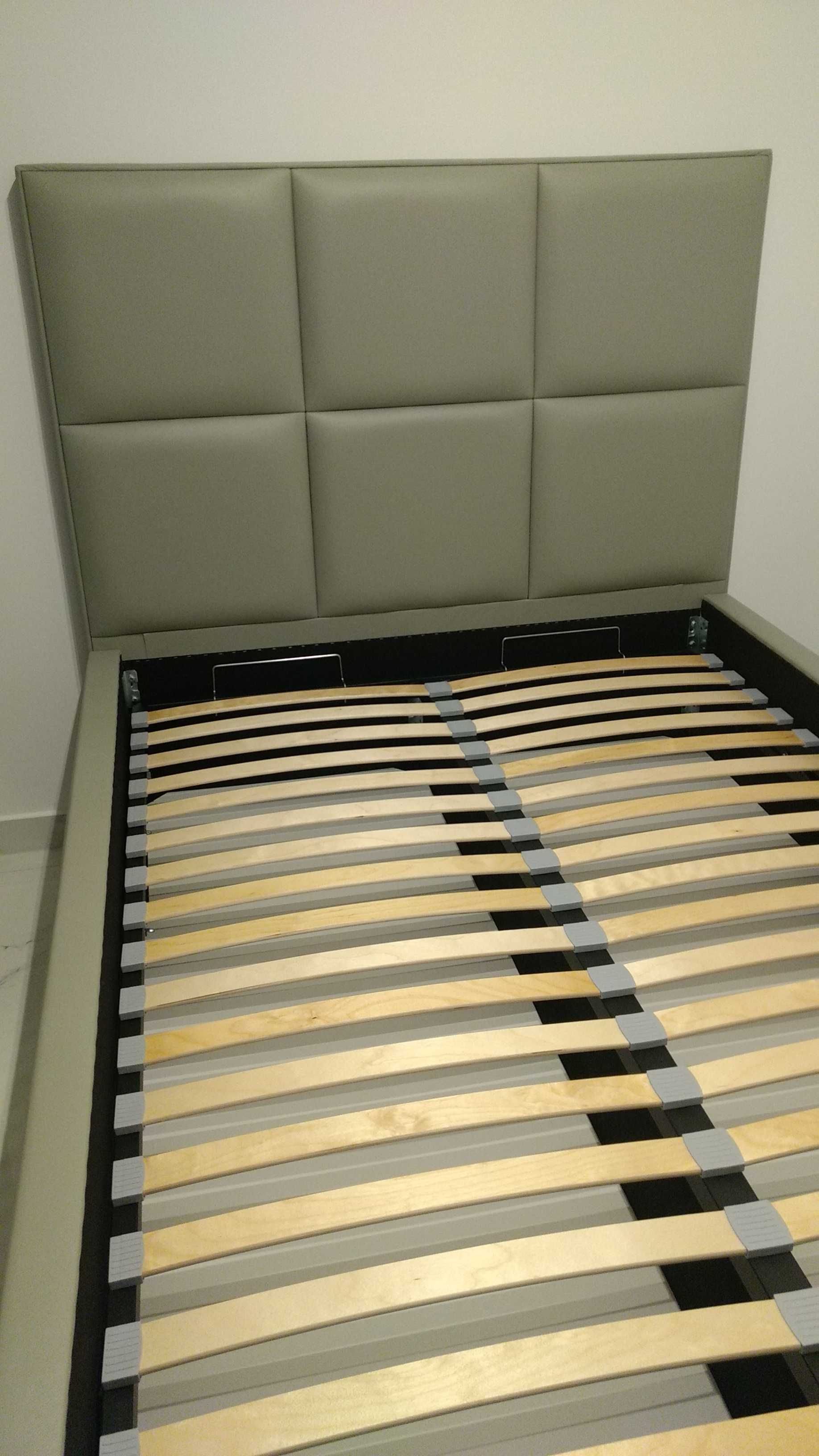 Nowe skórzane łóżko z pojemnikiem na pościel