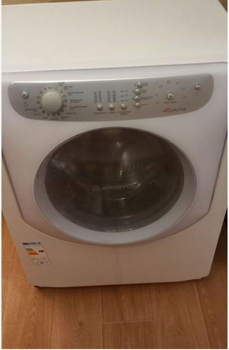 Продам под запчасти Ariston