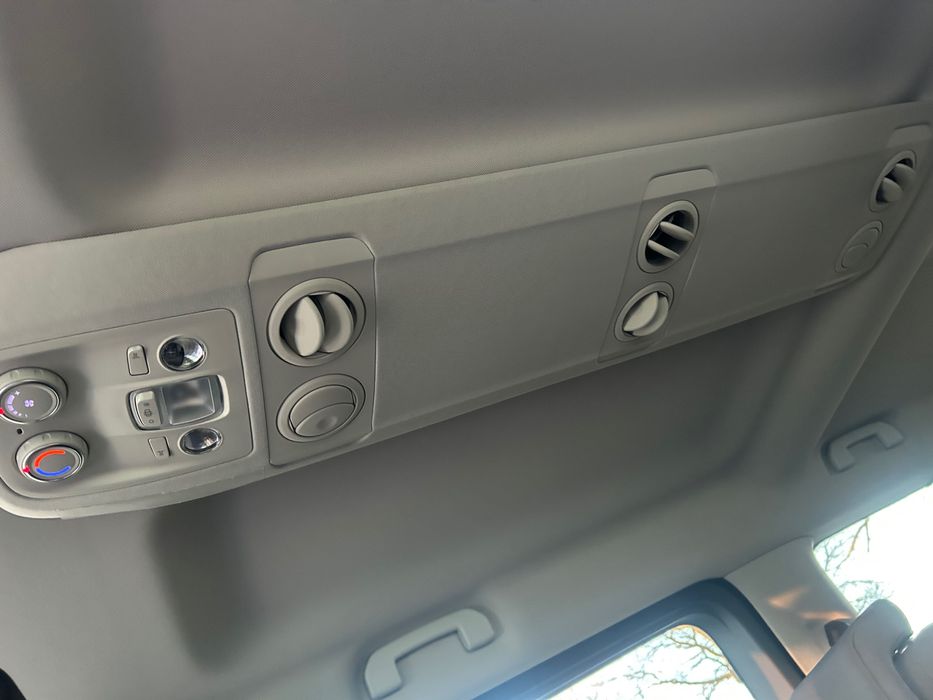 Wynajem bus busów, 8-osobowe  PEUGEOT CITROEN OPEL NOWE 2025 automat