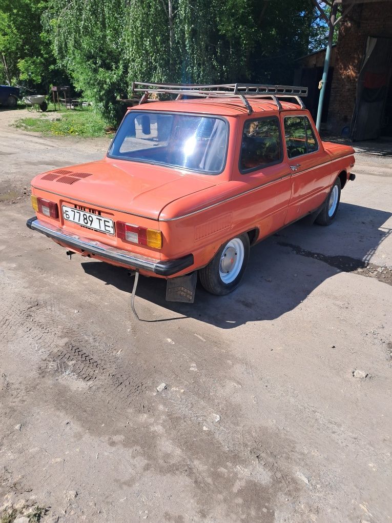 Заз запорожець в оригіналі.