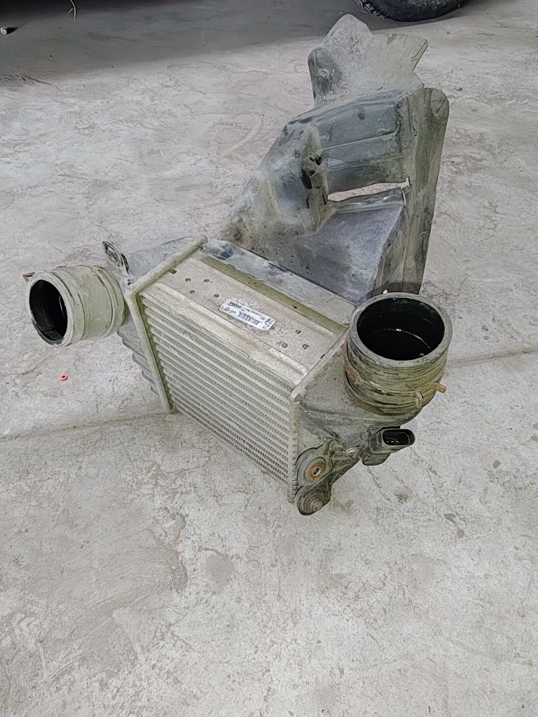 Golf 4 Leon Toledo Octavia a3 8L 1.9 chłodnica powietrza intercooler