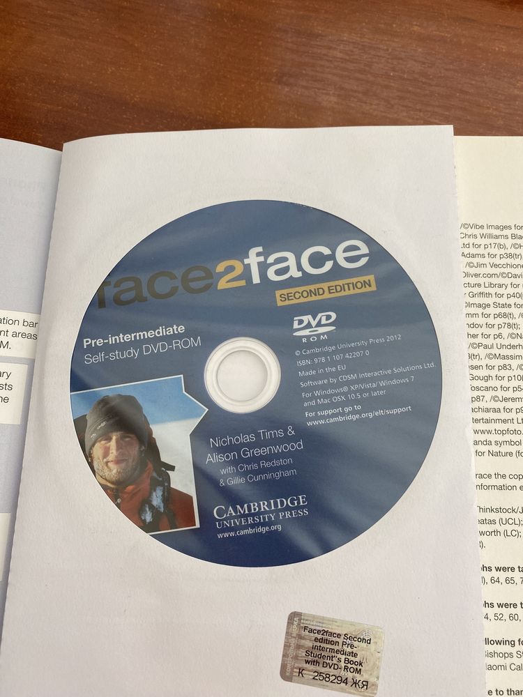 Face2face 2th Edition pre-intermediate. Книга + DVD-Rom