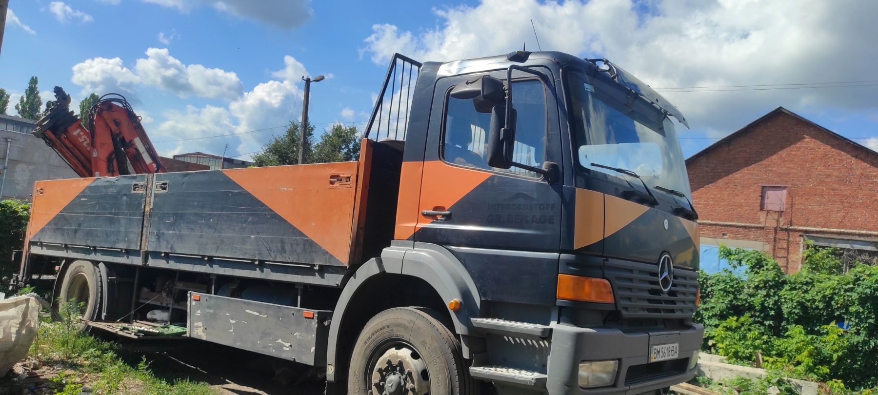 Услуги послуги манипулятора,щебень, кирпич, . Вывоз мусора ковшом,