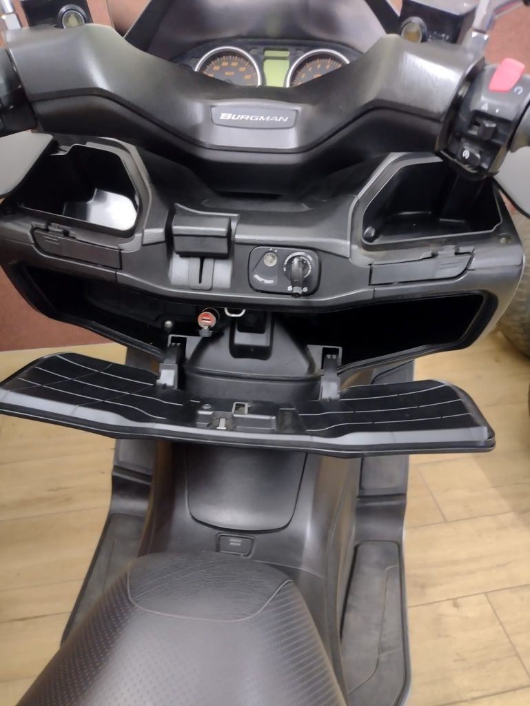 Suzuki Burgman 400