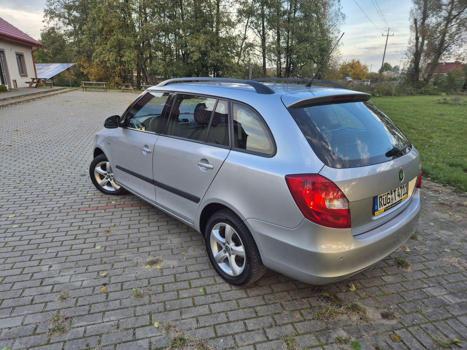 Skoda Fabia 2010r. 1.4 Benzyna Klimatronic Tempomat Alu Relingi