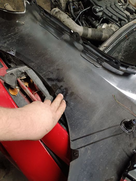 Skodą Fabia 2 Fabia 2 błotnik prawy przedni czarny ladny