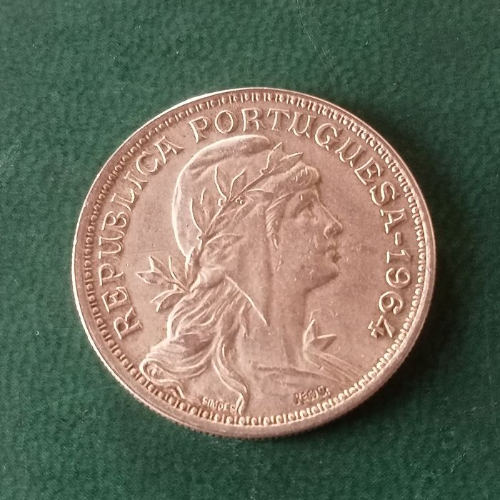 Moeda 50 centavos alpaca 1964