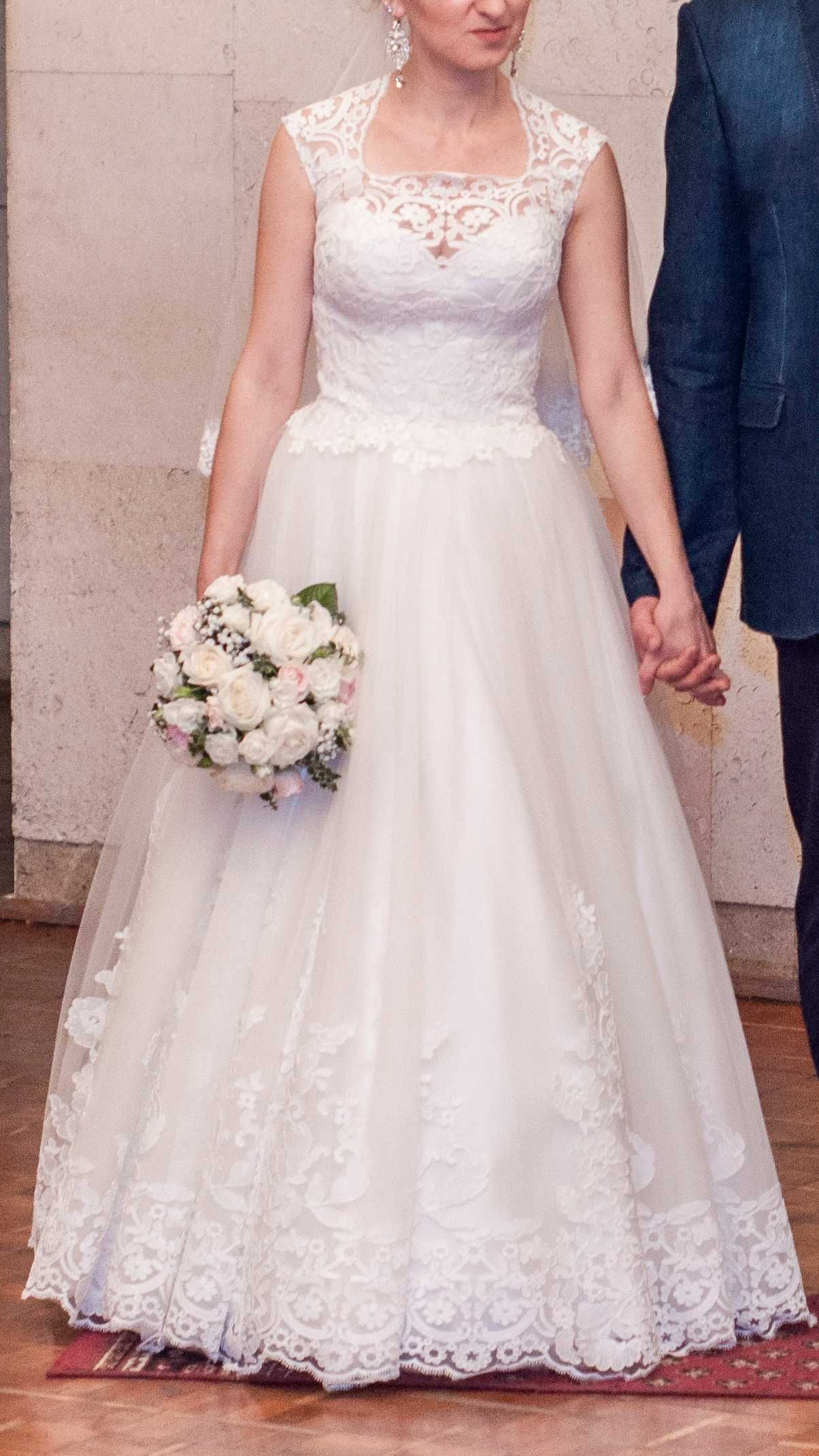 Весільна сукня + сережки+ подюбник с 2колец+ чехол( Свадебное платье