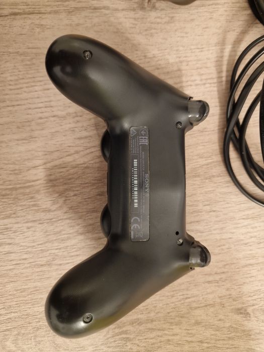 PlayStation 4 (PS4) 1TB  | 2 Comandos Originais | 2