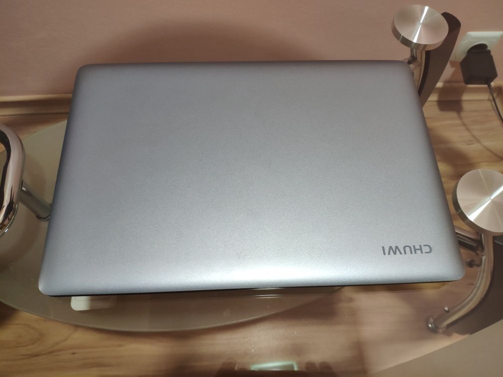 Chuwi HeroBook 4/64+128 full hd